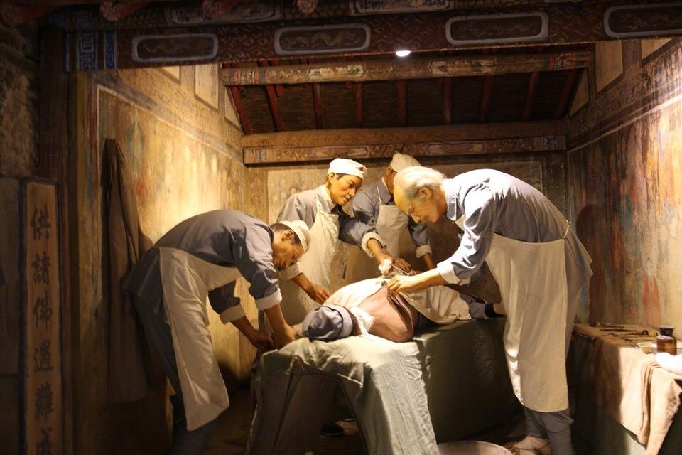 高揚國際主義,展現人民情懷 ——讀《紀念白求恩》有感 高揚國際主義,展現人民情懷 ——讀《紀念白求恩》有感