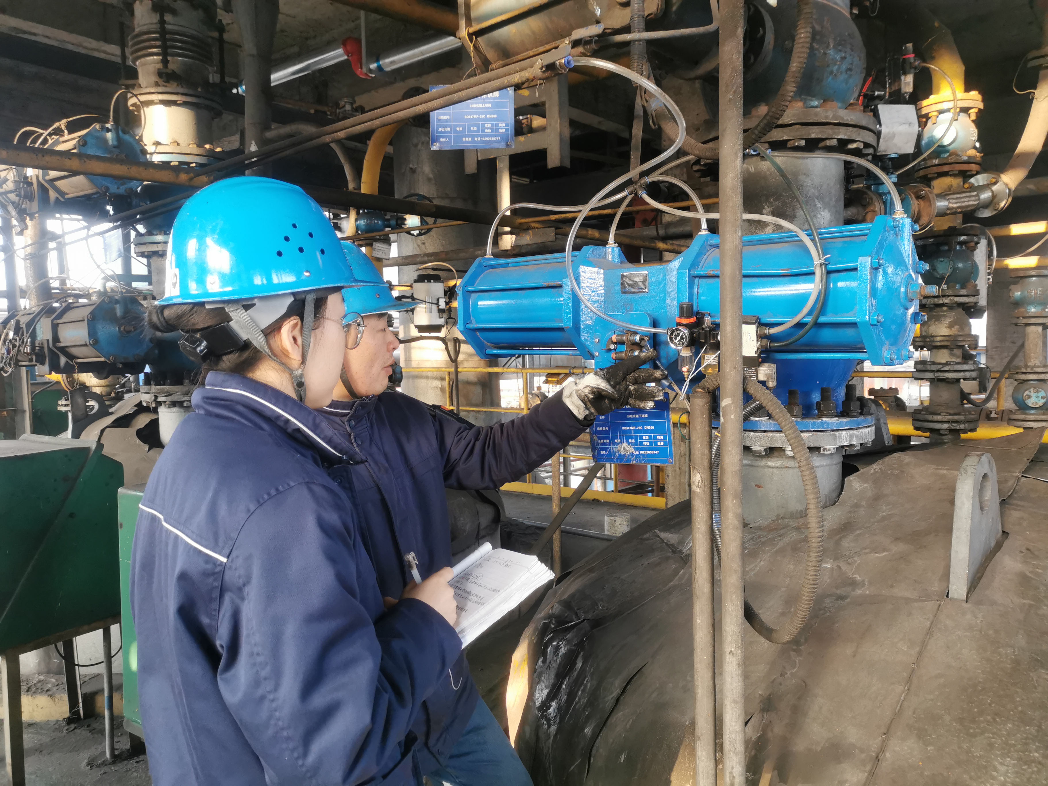 我與師傅“傳幫帶” 我與師傅“傳幫帶”